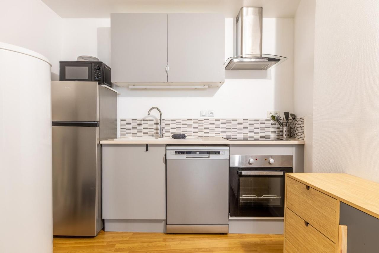 Le Double Pirou # 2 Appartements # Halte Auvergne Thiers Extérieur photo