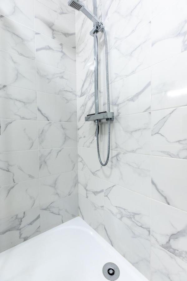 Le Double Pirou # 2 Appartements # Halte Auvergne Thiers Extérieur photo